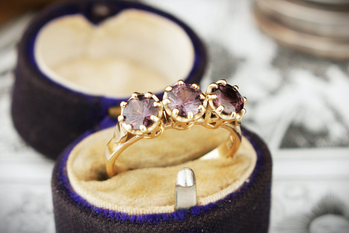 R&amp;V BESPOKE SAPPHIRE TRILOGY RING 9ct YELLOW GOLD