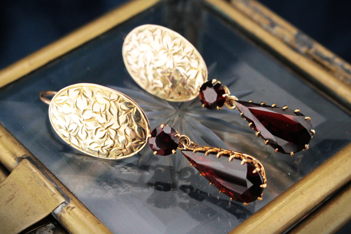 ANTIQUE ETCHED EDWARDIAN GARNET DROP EARRINGS 9ct GOLD