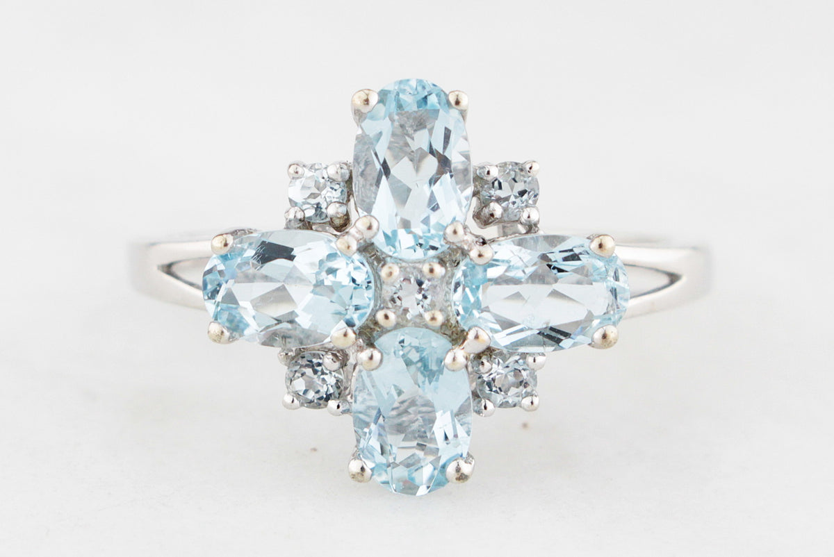 MODERN AQUAMARINE CLUSTER RING 9ct WHITE GOLD