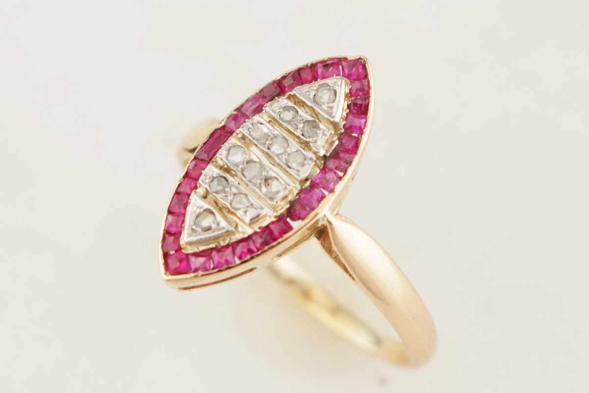 ANTIQUE ART DECO c1920 RUBY &amp; DIAMOND RING 18ct GOLD