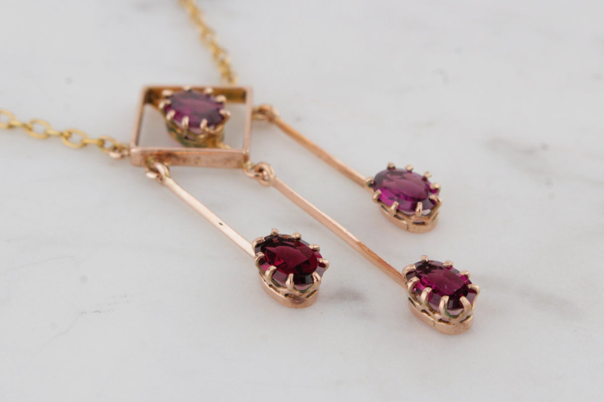 Antique Edwardian C1910 Garnet Drop Necklace On 9ct Yellow Gold Rock