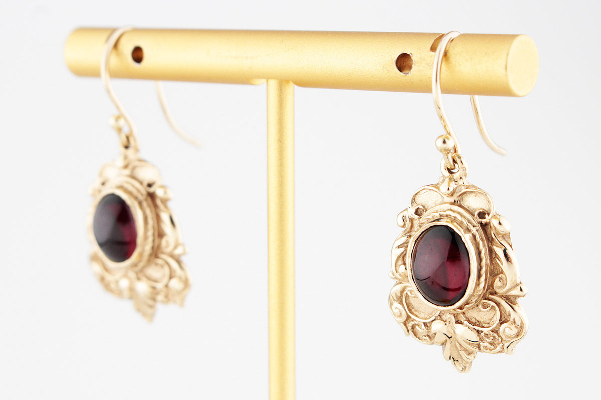 VINTAGE VICTORIAN STYLE GARNET EARRINGS 9ct GOLD