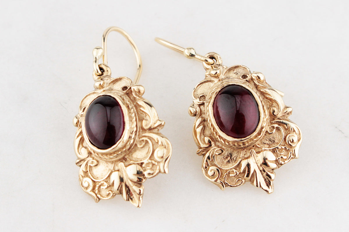 VINTAGE VICTORIAN STYLE GARNET EARRINGS 9ct GOLD