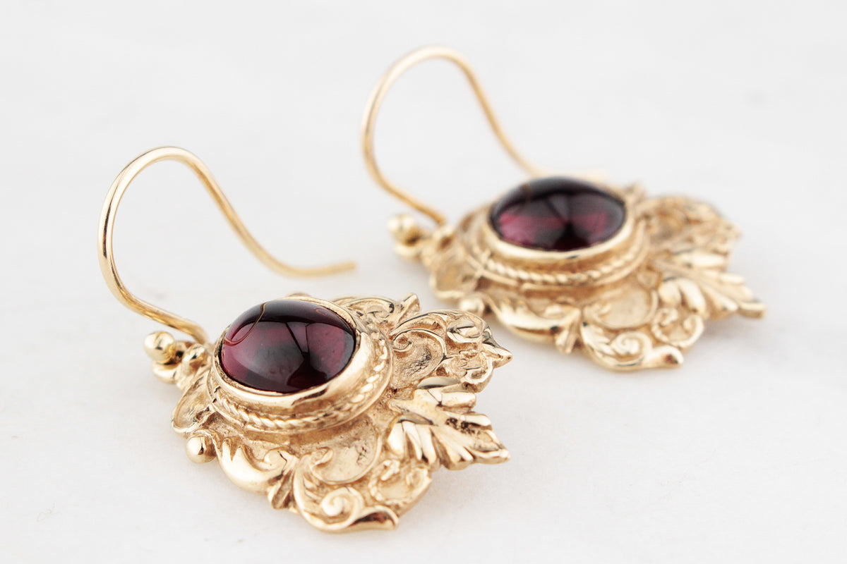 VINTAGE VICTORIAN STYLE GARNET EARRINGS 9ct GOLD
