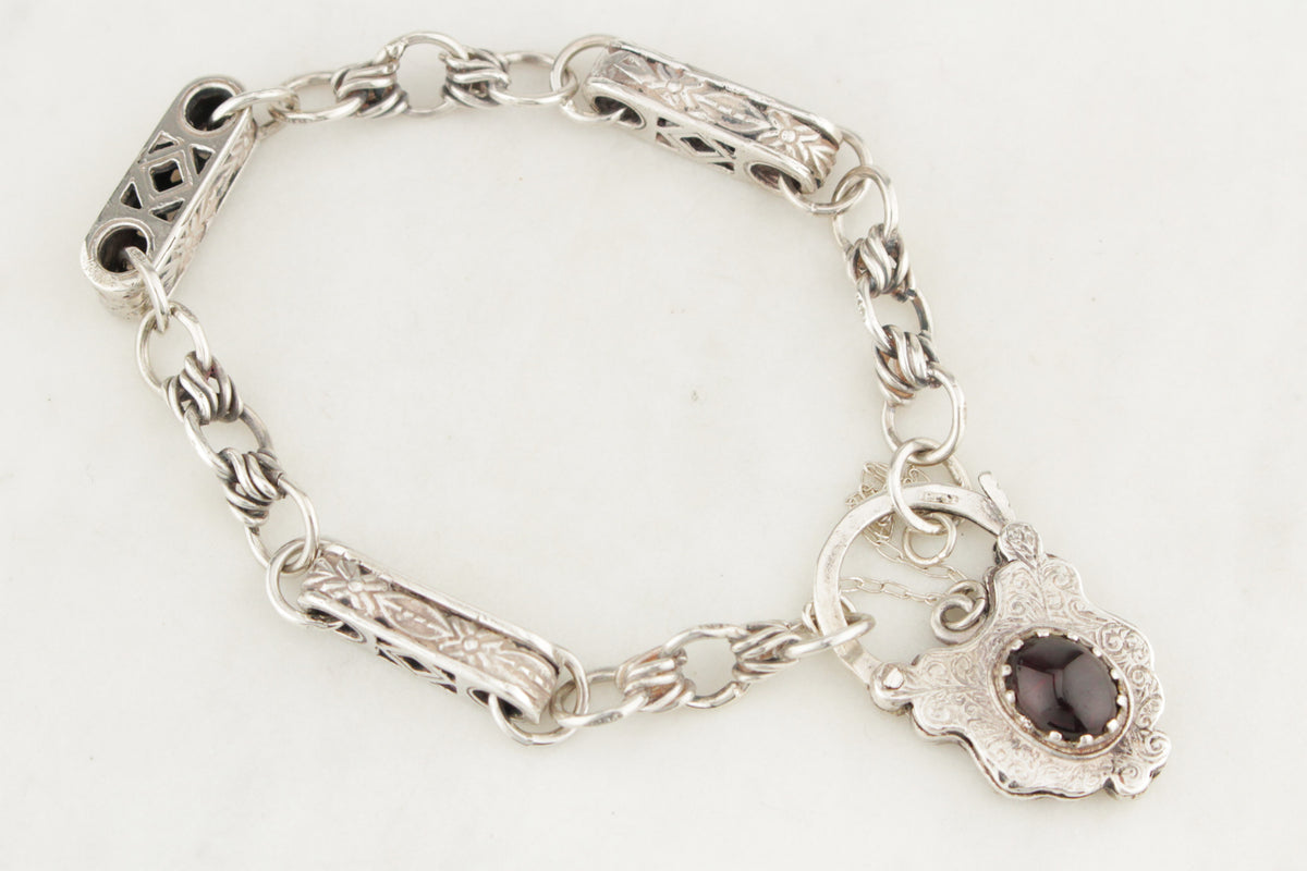 ANTIQUE VICTORIAN c1850 GARNET &amp; STERLING SILVER BRACELET
