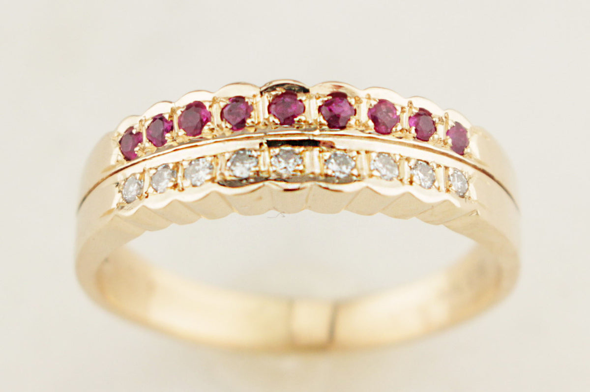 VINTAGE ESTATE DOUBLE RUBY & DIAMOND RING 14ct GOLD