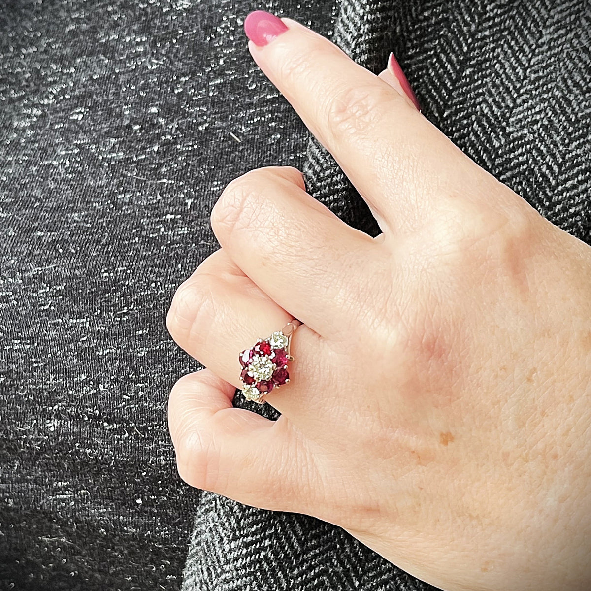 RETRO RUBY &amp; DIAMOND CLUSTER RING IN 18ct GOLD