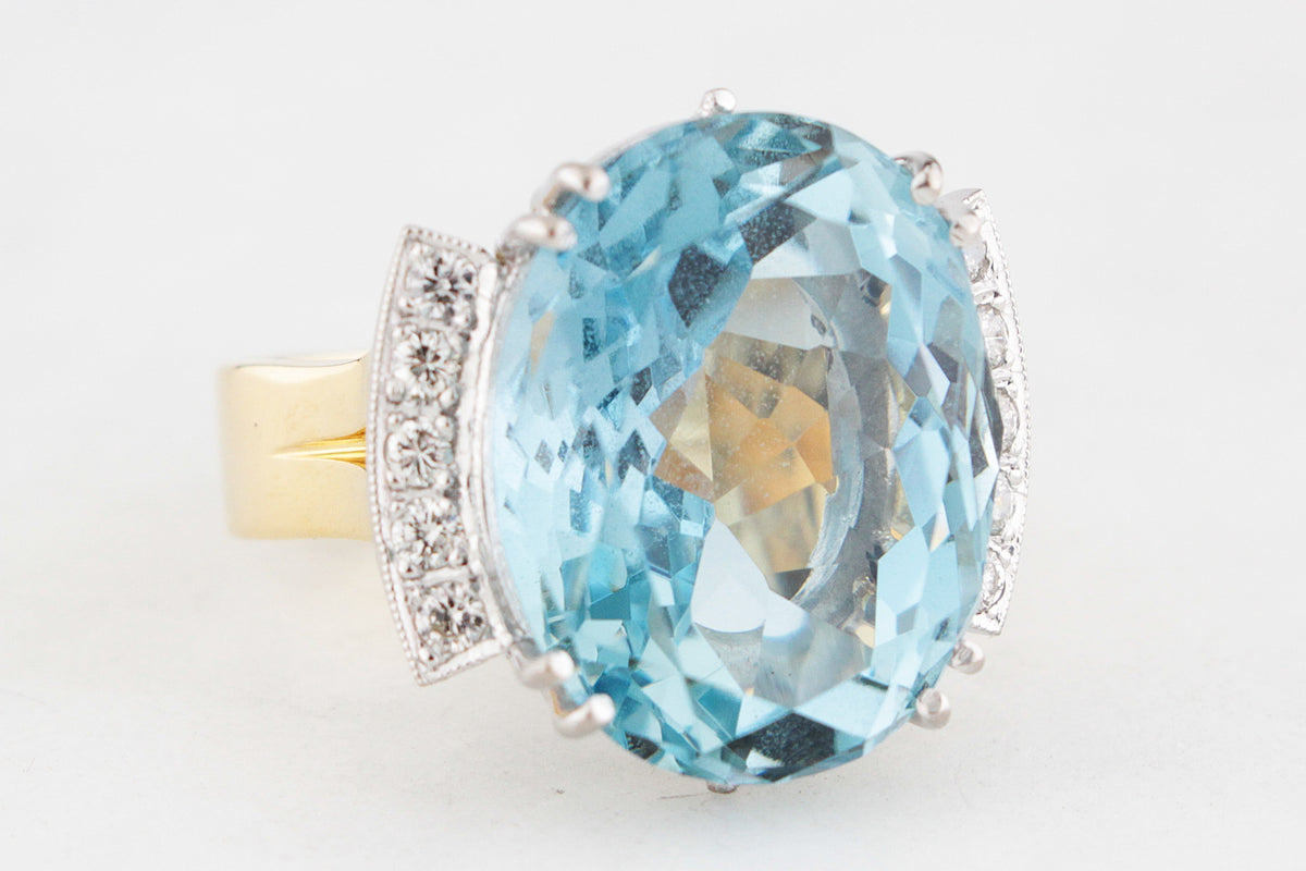 VINTAGE 21ct AQUAMARINE &amp; DIAMOND RING 18ct GOLD
