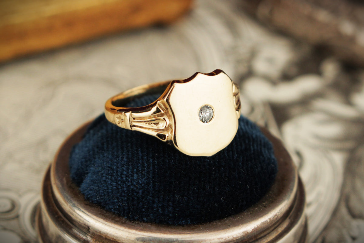 CUSTOM R&amp;V OEC DIAMOND SHIELD SIGNET RING 9ct GOLD