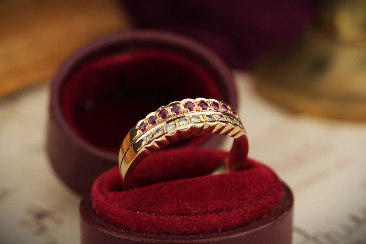 VINTAGE ESTATE DOUBLE RUBY & DIAMOND RING 14ct GOLD