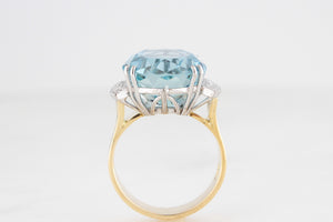 VINTAGE 21ct AQUAMARINE & DIAMOND RING 18ct GOLD