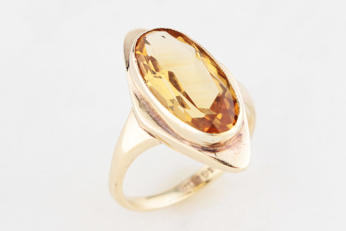 MID-CENTURY 4.50ct CITRINE RING 9ct GOLD