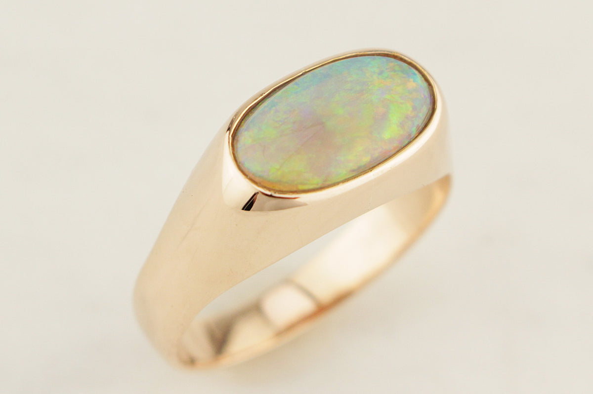 VINTAGE MID CENTURY c1960 SOLID WHITE OPAL 9ct YELLOW GOLD