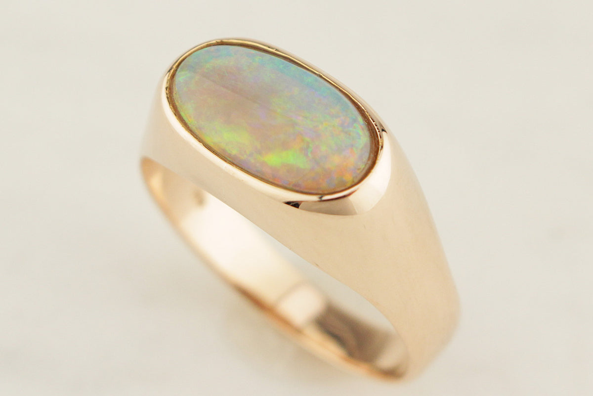 VINTAGE MID CENTURY c1960 SOLID WHITE OPAL 9ct YELLOW GOLD