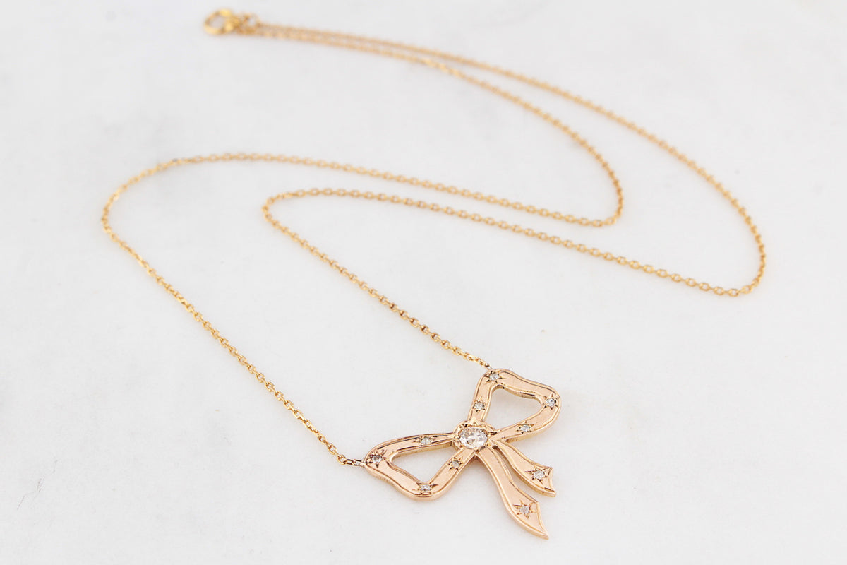 ANTIQUE DIAMOND BOW NECKLACE 9ct GOLD