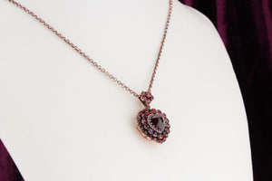 ANTIQUE EDWARDIAN c1910 BOHEMIAN GARNET HEART LOCKET PENDANT ON TOMBAC