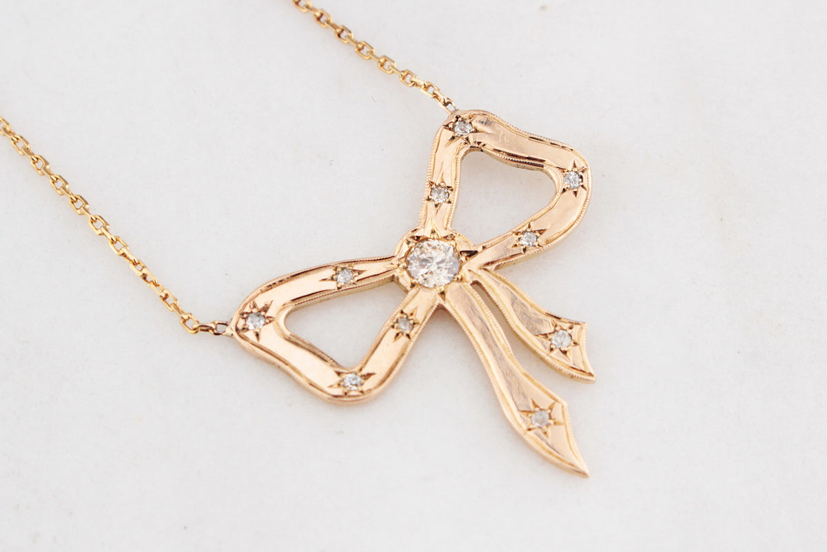 ANTIQUE DIAMOND BOW NECKLACE 9ct GOLD