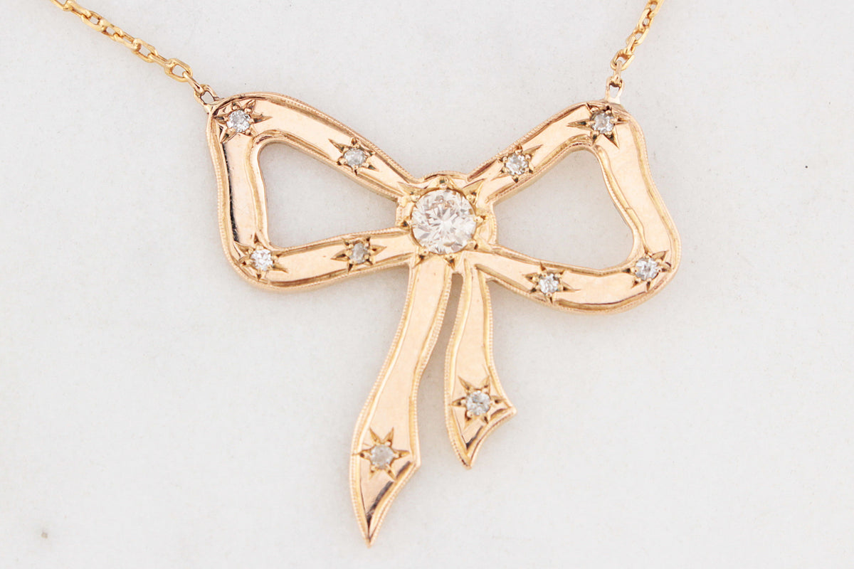 ANTIQUE DIAMOND BOW NECKLACE 9ct GOLD