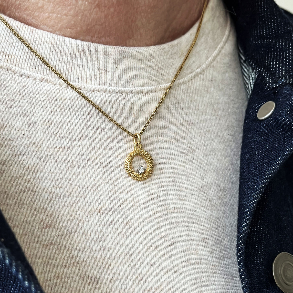 VINTAGE DIAMOND WREATH PENDANT 18ct GOLD