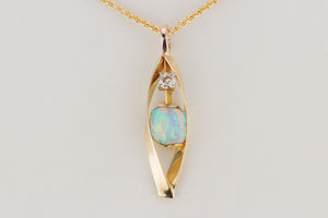 ANTIQUE c1920 DIAMOND & OPAL PENDANT ON 9ct YELLOW GOLD