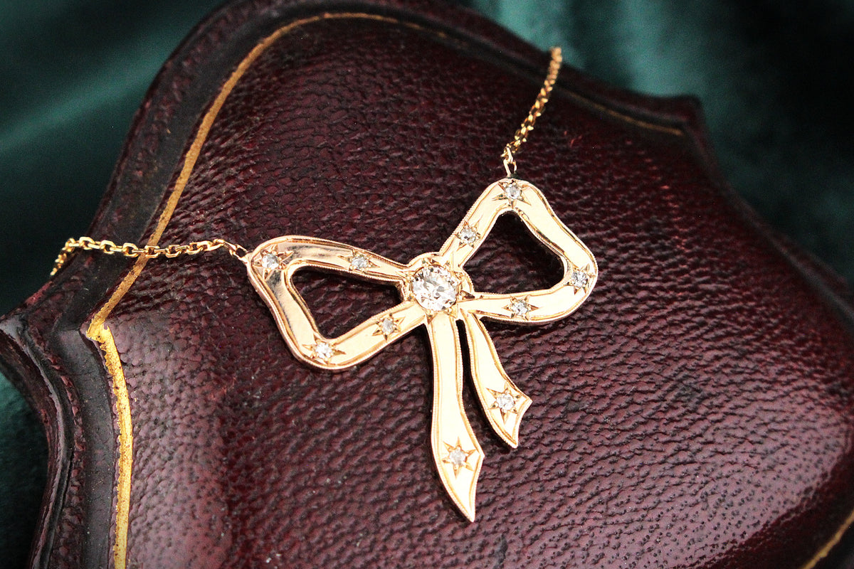 ANTIQUE DIAMOND BOW NECKLACE 9ct GOLD