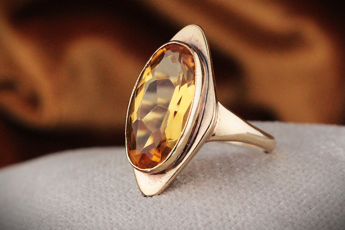 MID-CENTURY 4.50ct CITRINE RING 9ct GOLD