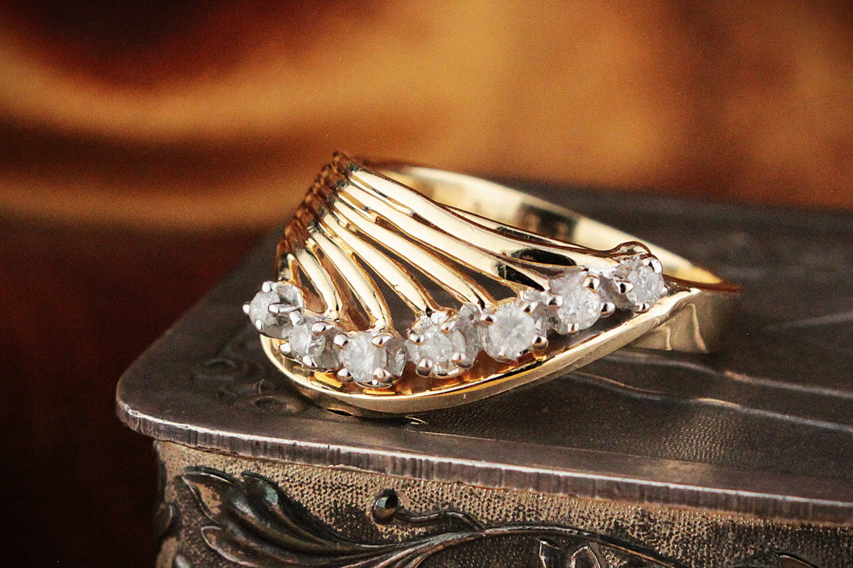 RETRO DIAMOND COCKTAIL RING 10ct GOLD