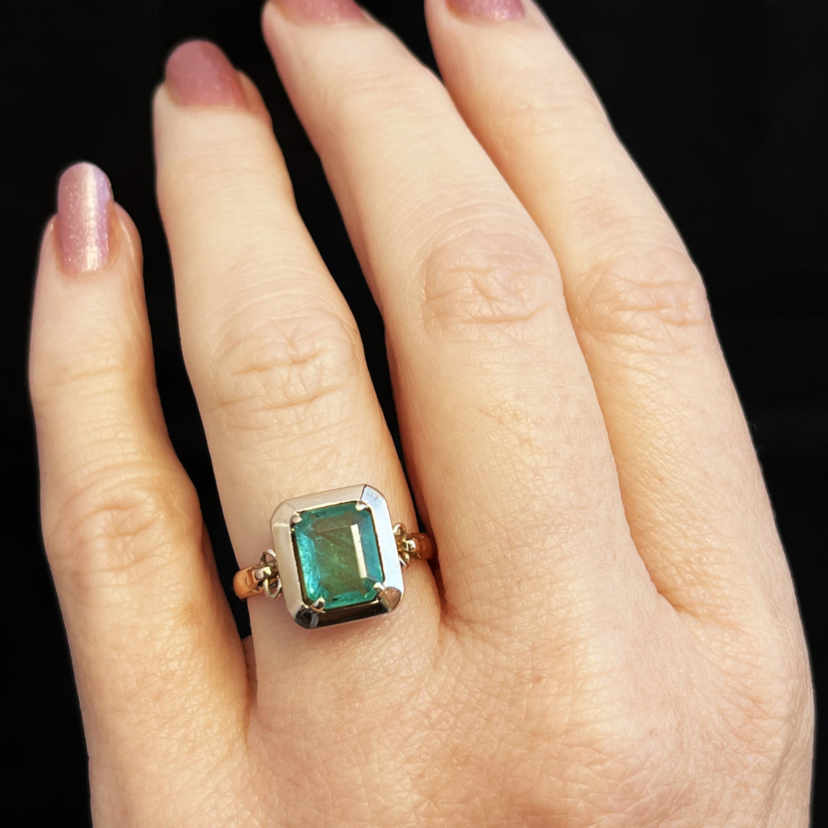 VINTAGE EMERALD RING 18ct GOLD