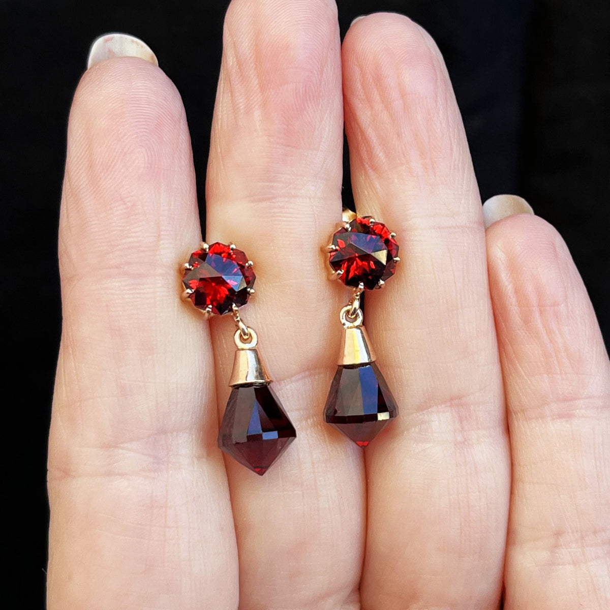 VINTAGE GARNET DROP EARRINGS 9ct GOLD