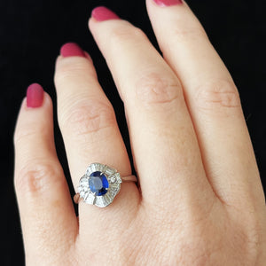 VINTAGE PLATINUM c1950 CEYLON SAPPHIRE & DIAMOND RING