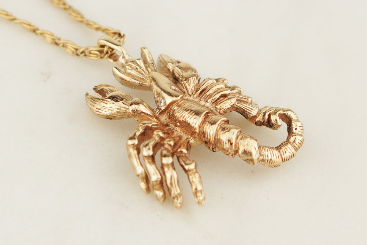 RETRO ESTATE DIAMOND LOBSTER PENDANT 9ct GOLD