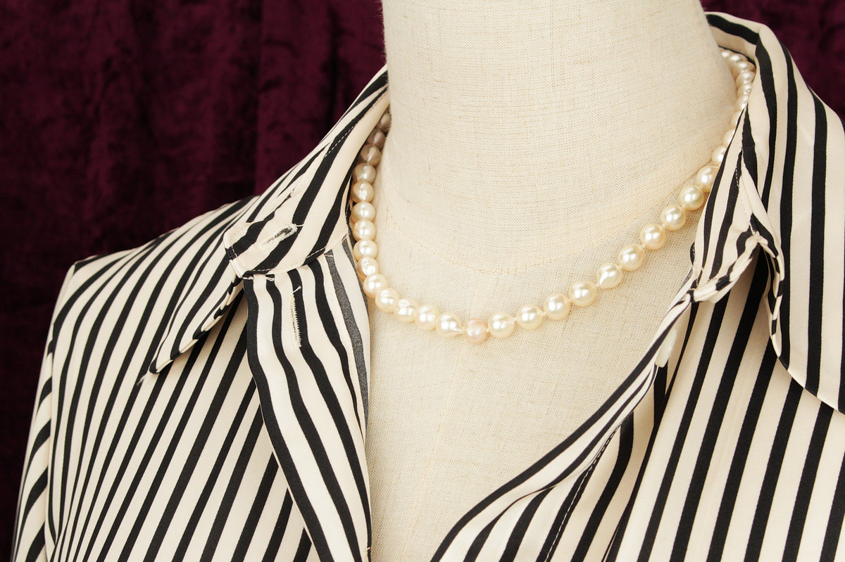 VINTAGE ESTATE SINGLE STRAND FRESH WATER PEARL NECKLACE 14ct GOLD CLASP