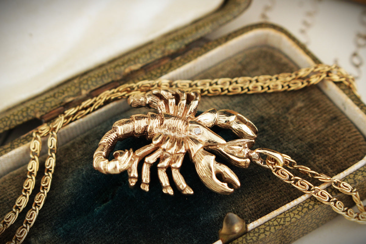 RETRO ESTATE DIAMOND LOBSTER PENDANT 9ct GOLD