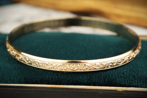 MODERN 20.16g ETCHED BANGLE 9ct GOLD