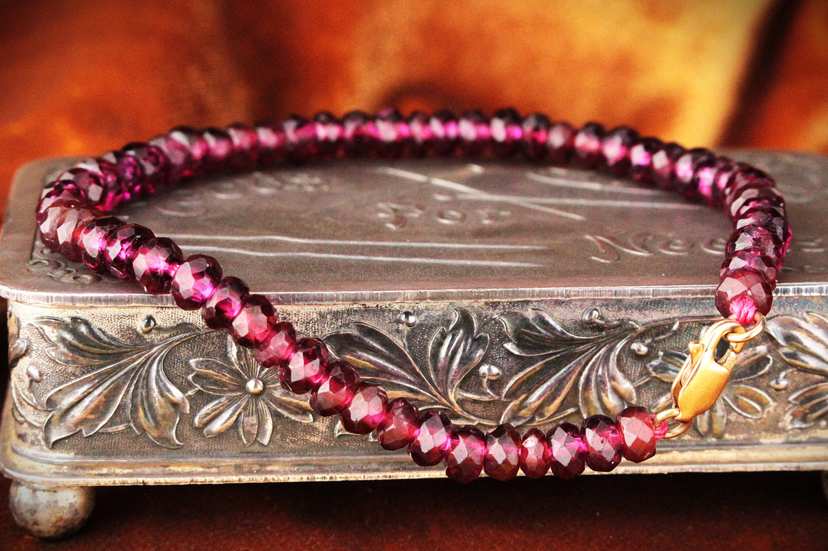 MODERN FACETED RUBY BRACELET 9ct GOLD