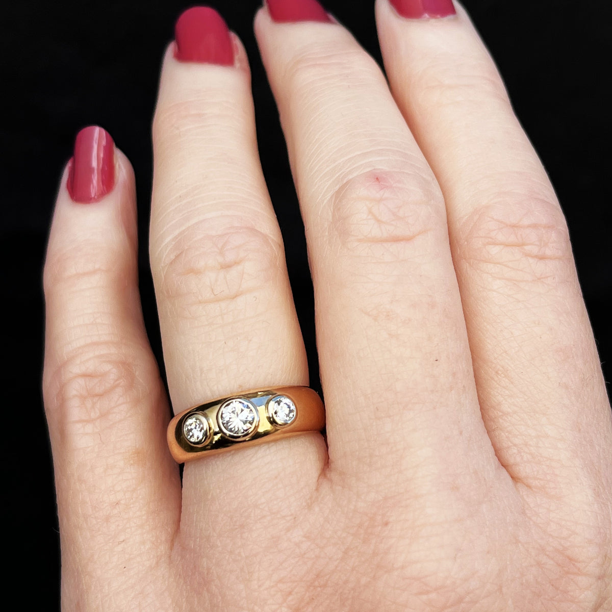 RETRO DIAMOND TRILOGY RING 18ct GOLD