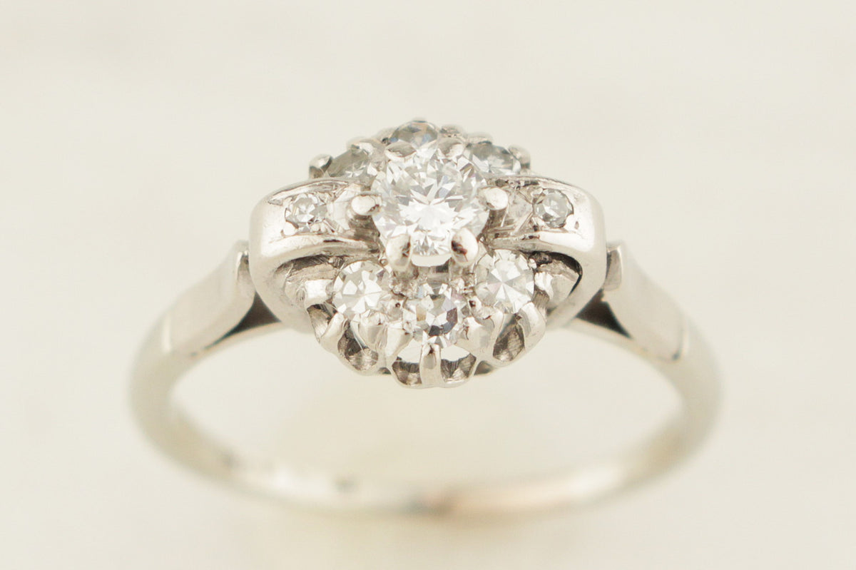 VINTAGE c1930 DIAMOND CLUSTER RING 18ct WHITE GOLD &amp; PLATINUM