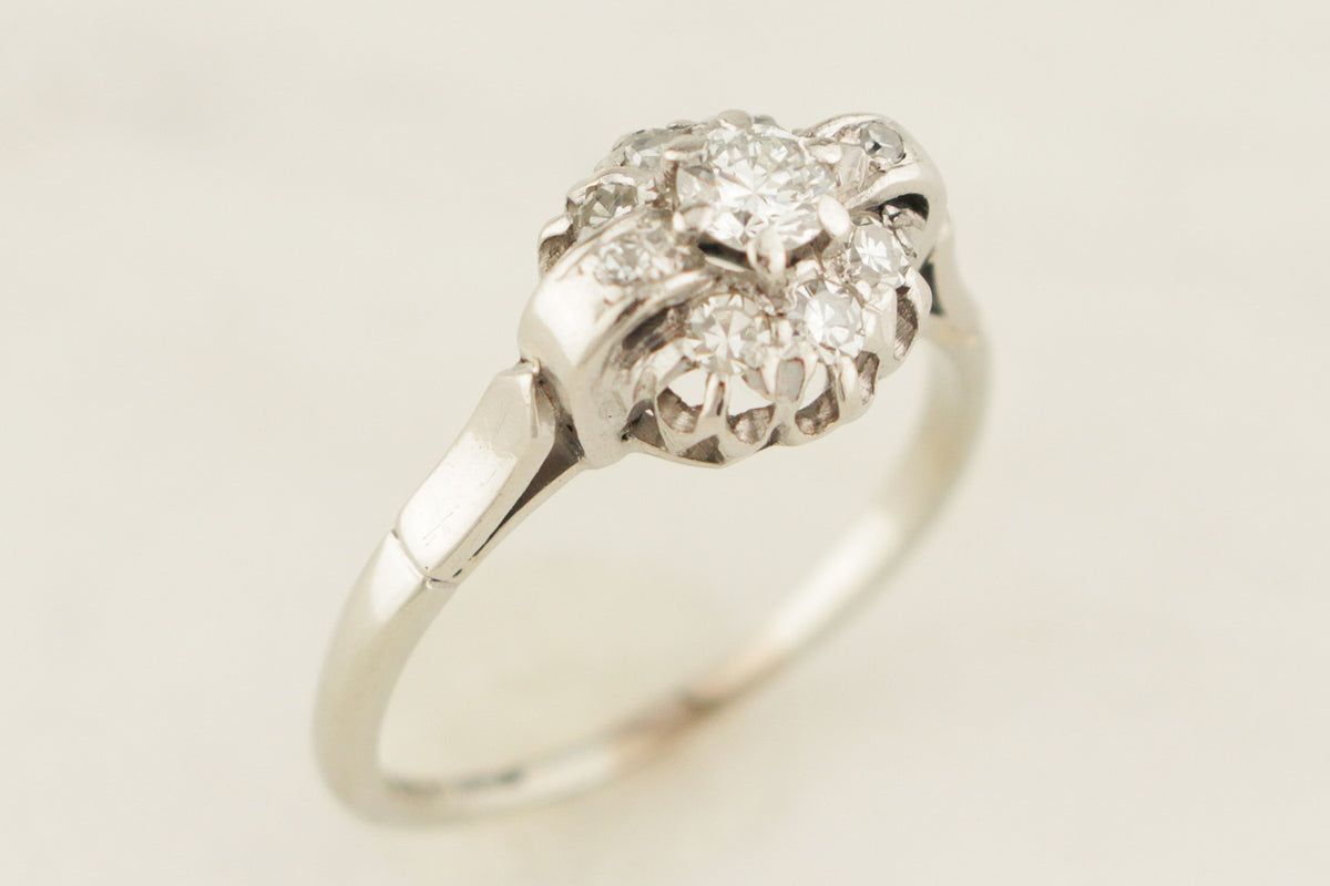 VINTAGE c1930 DIAMOND CLUSTER RING 18ct WHITE GOLD &amp; PLATINUM