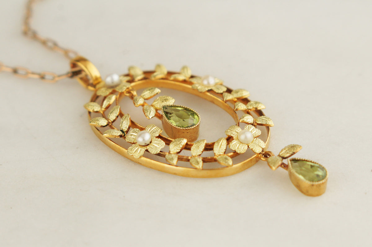 ANTIQUE EDWARDIAN c1900 PERIDOT & SEED PEARL PENDANT 15ct GOLD