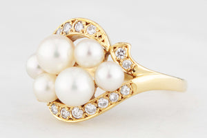 CONTEMPORARY DIAMOND & PEARL RING 18ct GOLD
