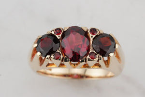 VINTAGE ESTATE GARNET RING ON 9ct YELLOW GOLD