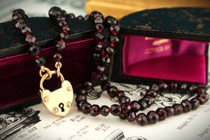 ANTIQUE BOHEMIAN GARNET NECKLACE 15ct HEART PADLOCK