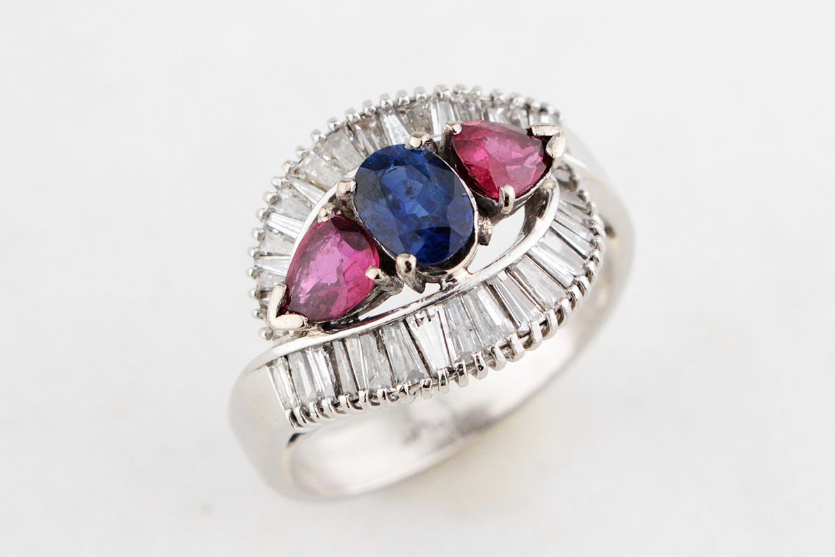 VINTAGE PLATINUM 1940&#39;s SAPPHIRE, RUBY &amp; DIAMOND RING