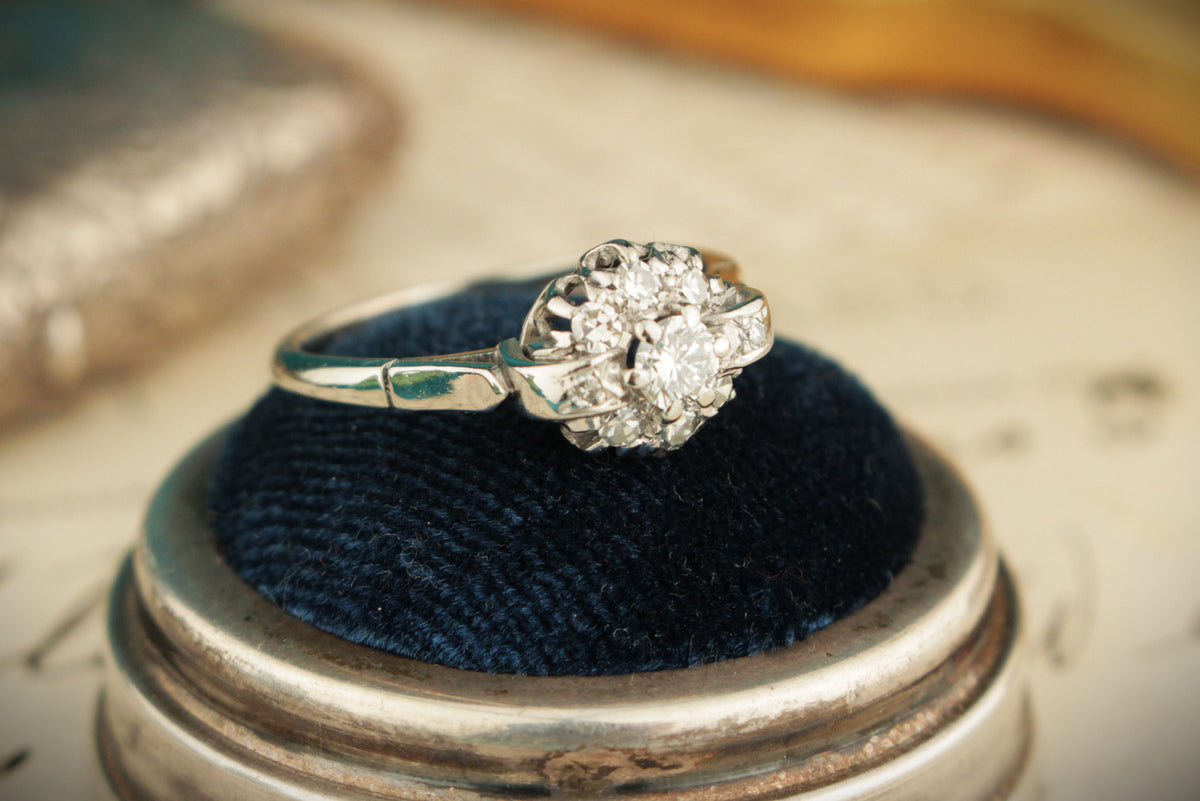 VINTAGE c1930 DIAMOND CLUSTER RING 18ct WHITE GOLD &amp; PLATINUM