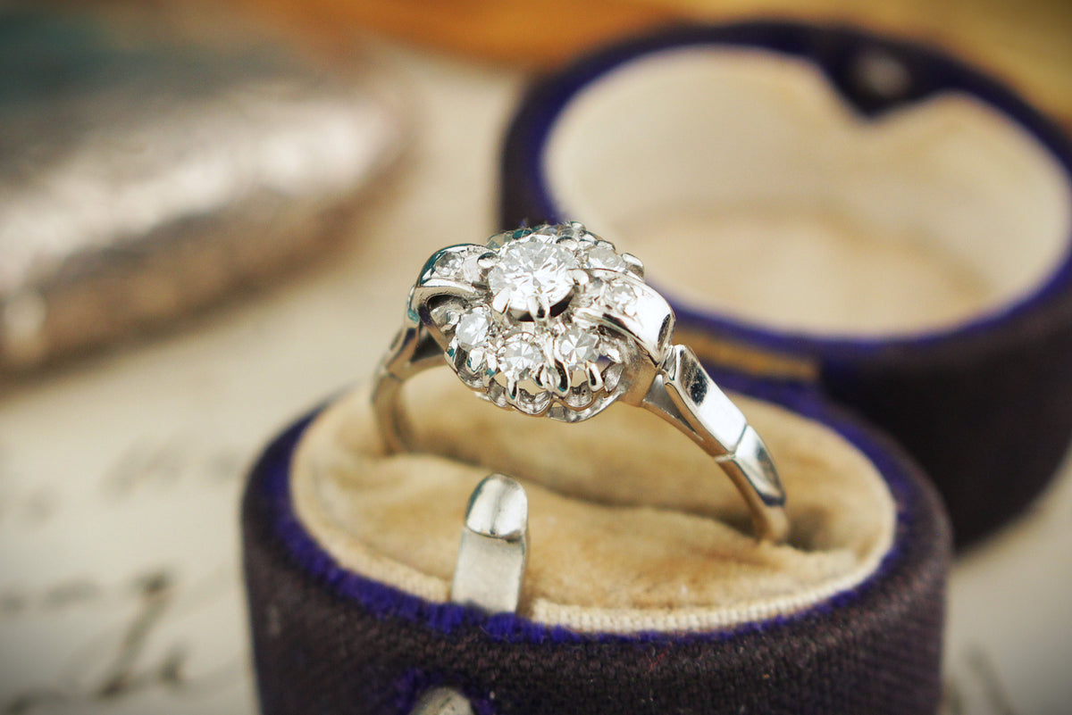 VINTAGE c1930 DIAMOND CLUSTER RING 18ct WHITE GOLD &amp; PLATINUM