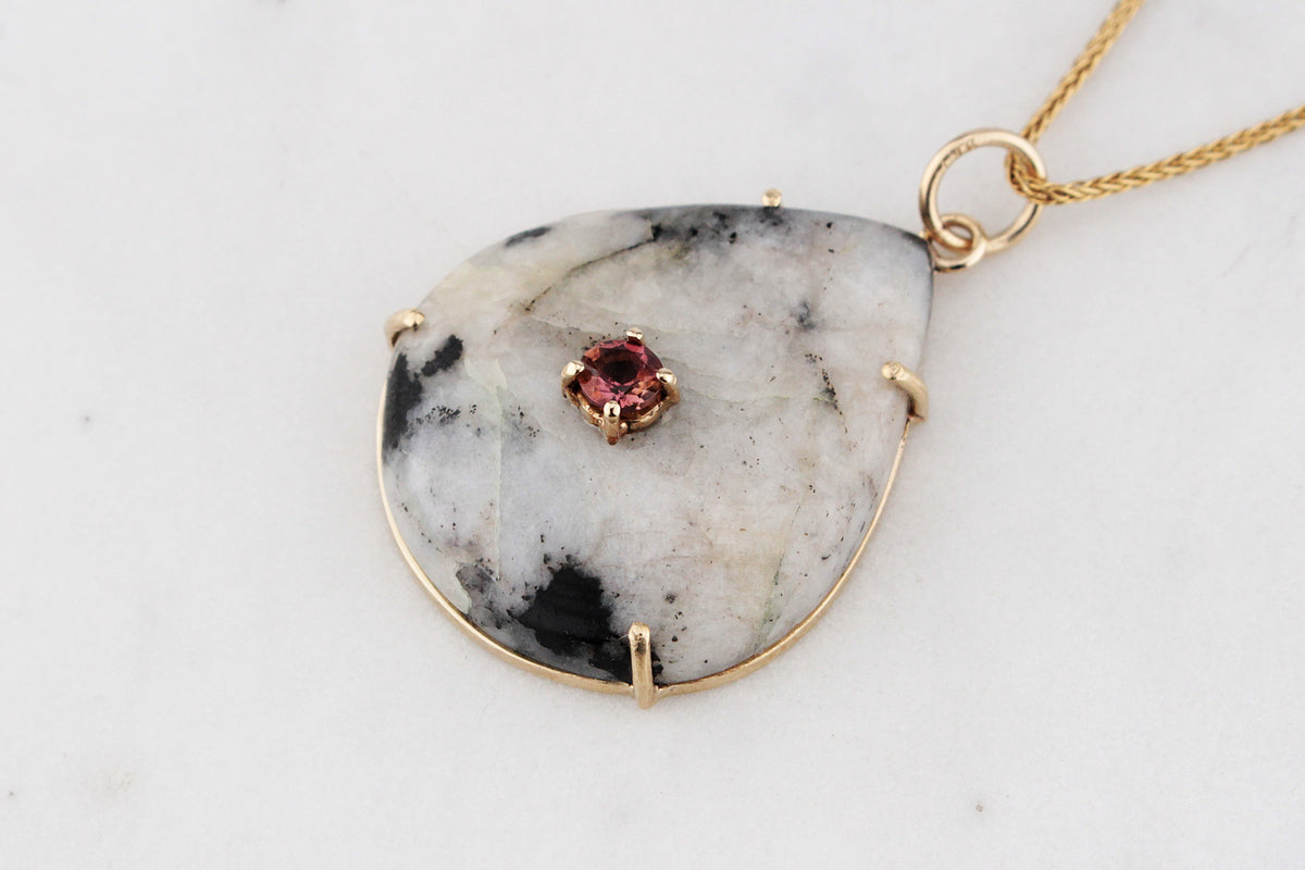 BESPOKE WHITE MOSS AGATE &amp; PINK SAPPHIRE PENDANT 9ct GOLD