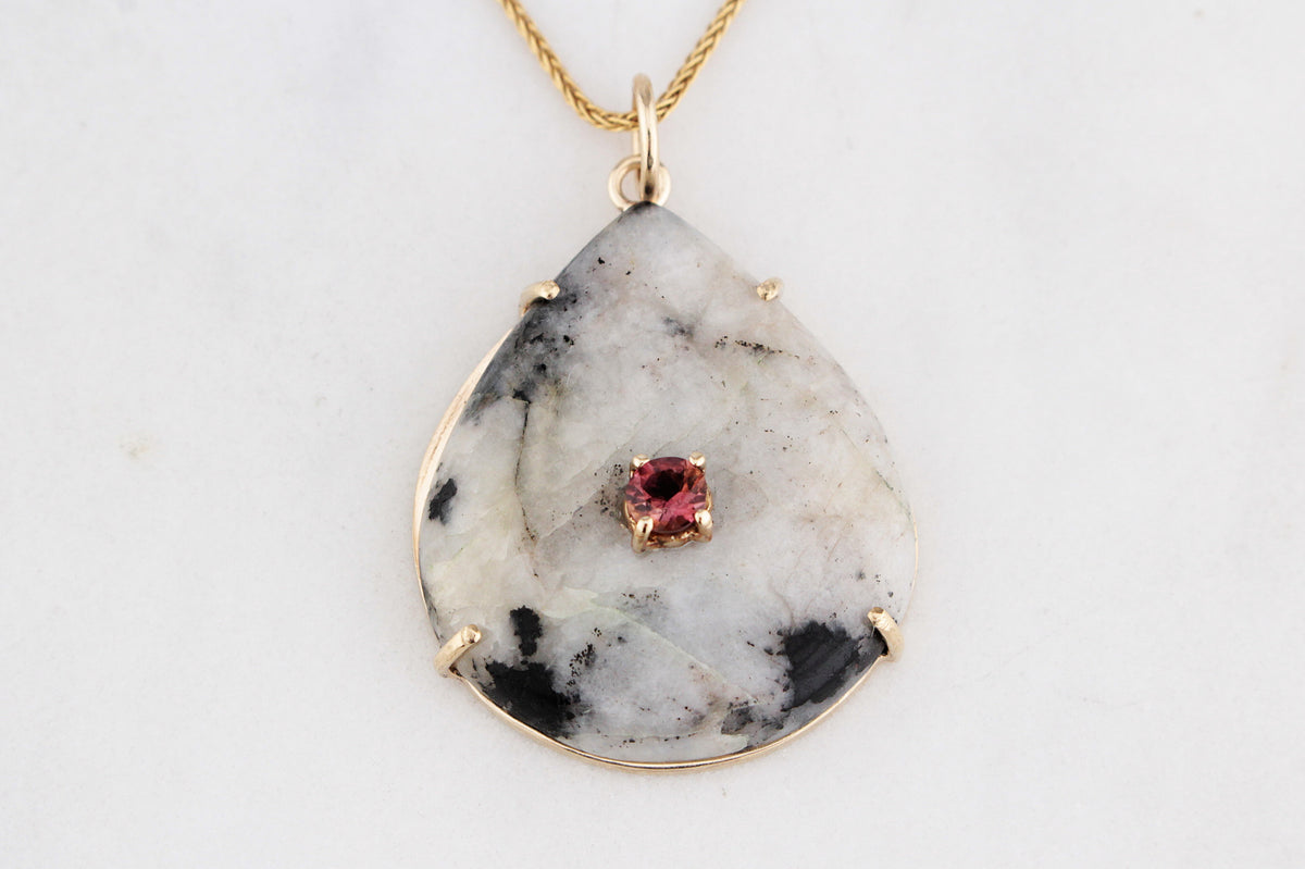 BESPOKE WHITE MOSS AGATE &amp; PINK SAPPHIRE PENDANT 9ct GOLD