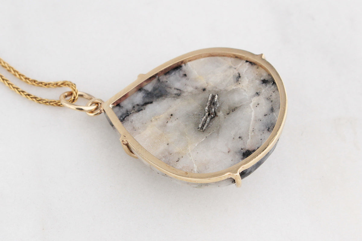 BESPOKE WHITE MOSS AGATE &amp; PINK SAPPHIRE PENDANT 9ct GOLD