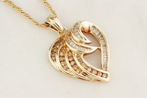 CONTEMPORARY DIAMOND HEART PENDANT 9ct GOLD