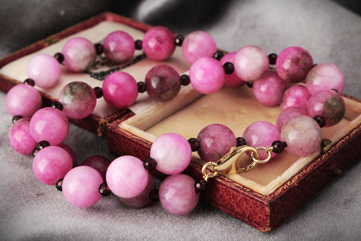 BESPOKE NATURAL MALAY JADE &amp; GARNET NECKLACE 9ct GOLD